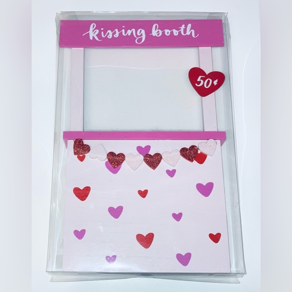 Valentine’s Day Kissing Booth - NEW! - Picture 3 of 6
